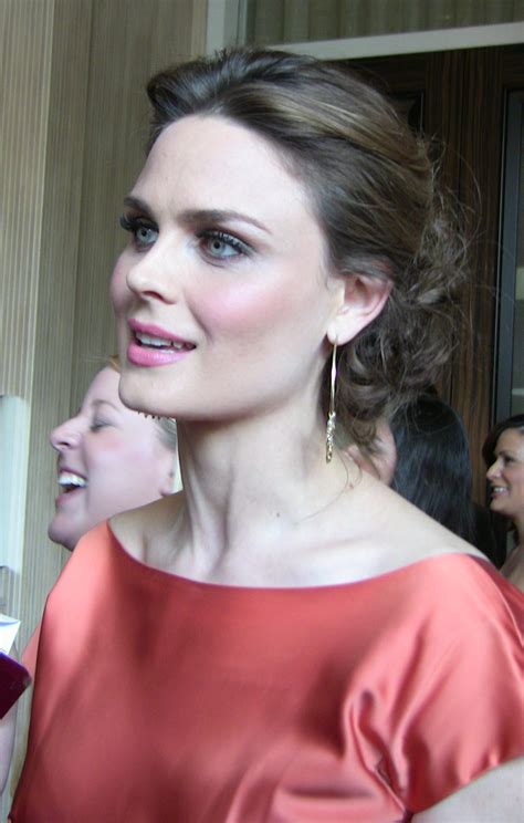 Emily Deschanel Net Worth: Breaking Down Her Wealth - AA