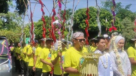 PG Pradjekan Bondowoso Mulai Giling Tebu Petani Ditandani Dengan Petik