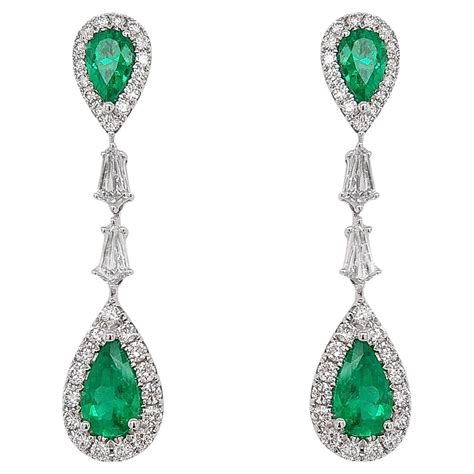 Boucheron Emerald Diamond Drop Earrings In 18k Gold As New With Box For Sale At 1stdibs