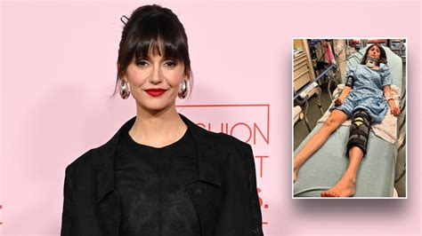 Nina Dobrev En Bikini Brooke Shields Rocks A Bikini In The