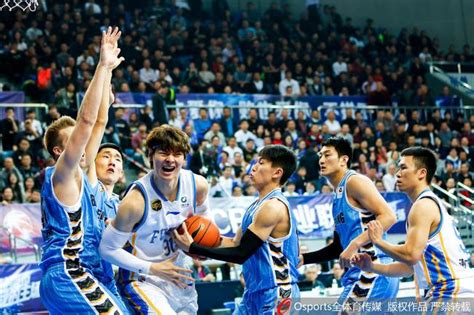 1818率队逆转北京！王哲林这水平还不打nba？cba新浪竞技风暴新浪网