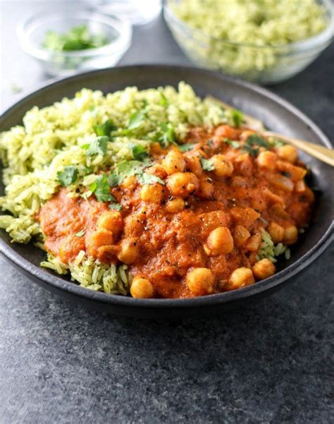 This Vegan Chickpea Tikka Masala Recipe With Green Rice Makes An Easy