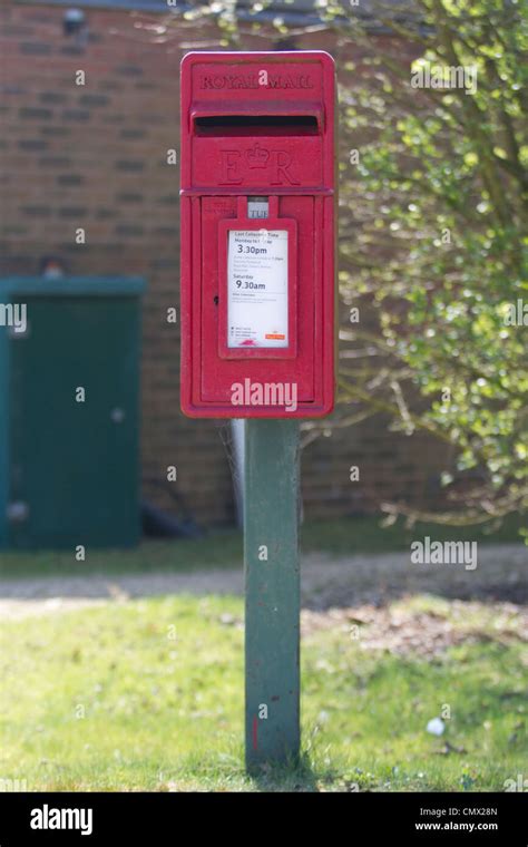 Post Mounted Royal Mail Box Stock Photo Alamy