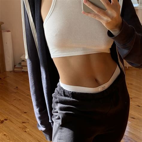 Pin By Kisliakovska On Aesthetics Fashion Women Crop Tops