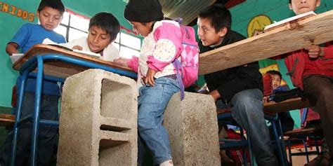 Crisis Educativa En Guatemala