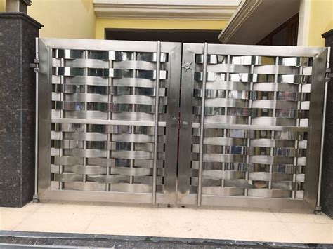 Silver Stainless Steel Sliding Main Gate For Home 6x4 Feet Wxh At