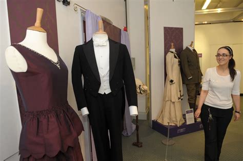 Look: Downton Abbey costumes worn by Dame Maggie Smith and cast go on ...