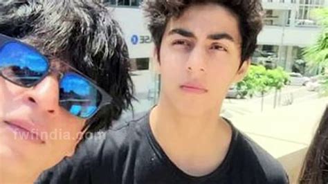 Shahrukh Khans Son Aryan And Amitabhs Grand Daughter Navya S Pictures