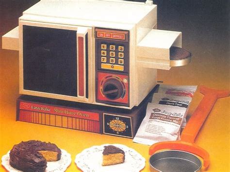 A History Of The Easy Bake Oven