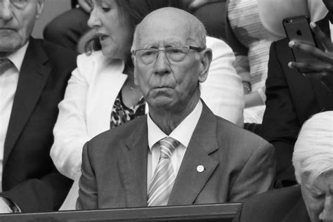 Sir Bobby Charlton Ist Tot England Trauert Um Fu Ball Legende