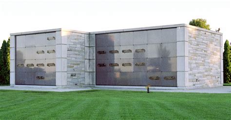 Mausoleum | Chapel Hill Memorial Gardens - Freeport, IL