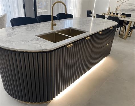 The Hottest Curved Kitchen Island Ideas You Ll Love