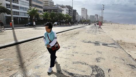 Ressaca Invade Pistas Da Orla Do Rio Veja Fotos