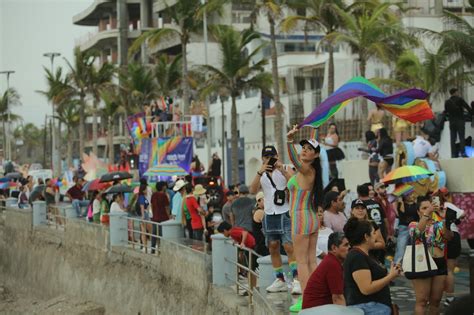 Se Viste De Colores El Malecón De Mazatlán Por La Mancha Del Orgullo