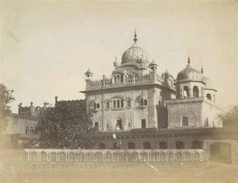 Photo Blog The Samadhi Of Maharaja Ranjit Singh In Lahore Pakistan