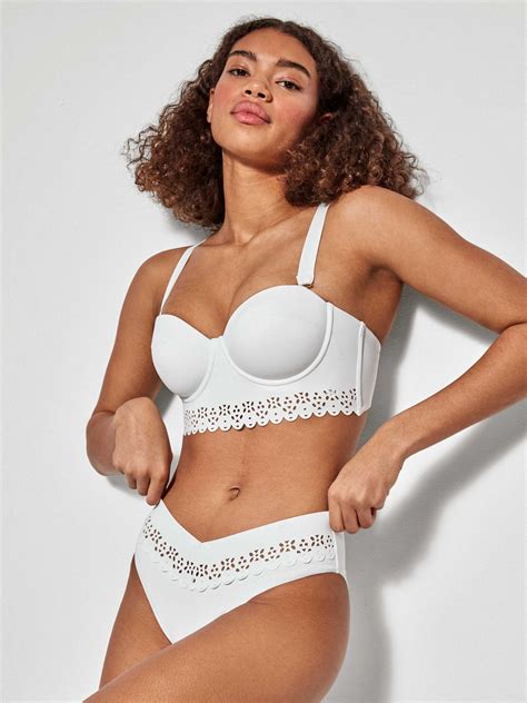 Top De Bikini Bandeau Calado Blanco Gisela