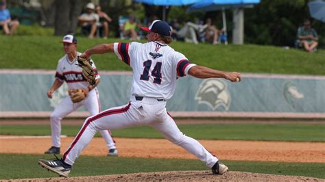 Owls Take Series Finale Over USF - Florida Atlantic University ...