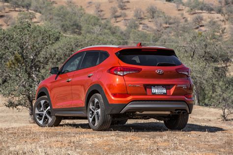 Hyundai Tucson Red - amazing photo gallery, some information and ...