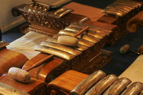 Contoh Alat Musik Gamelan Dan Cara Memainkannya