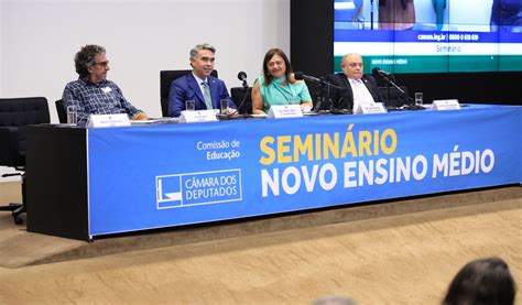 C Mara Aprova Vers O Final Do Novo Ensino M Dio E Envia Texto Para