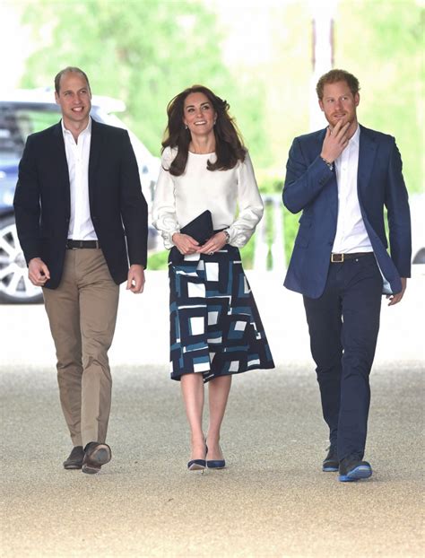 Mix And Match Duchess Brings Kate Effect To Banana Republic And Goat