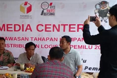 Panwascam Karawang Timur Lakukan Pengawasan Distribusi Logistik Pemilu