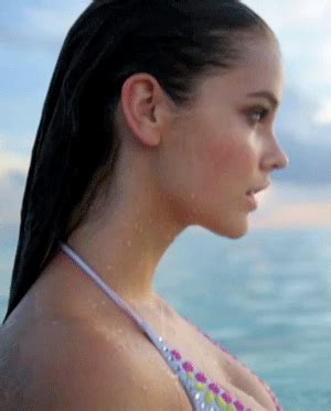 Barbara Palvin Gifs Page 94 WiffleGif