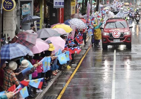 侯友宜中和蘆洲掃街 民眾冒雨迎 中華日報 中華新聞雲