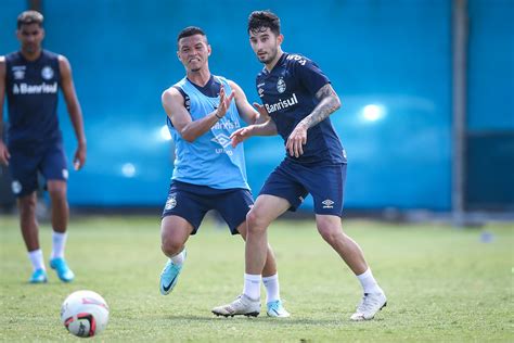 Veja Fotos Do Treino Do Grêmio Desta Terça Feira Gazeta Esportiva