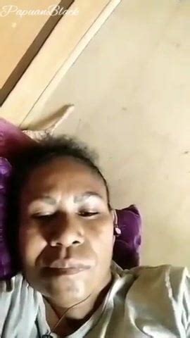 Motuan MILF Show Off Mom Porn XHamster