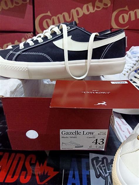 SEPATU COMPASS GAZELLE LOW BLACK WHITE 43 BNIB COMPASS GAZELLE LOW