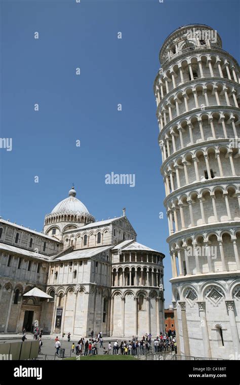 The leaning tower of Pisa designed as the bell tower for the Duomo or cathedral Stock Photo - Alamy