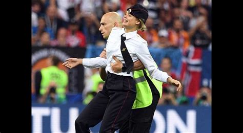 Ahora las Pussy Riot irrumpieron la final del Mundial Excélsior