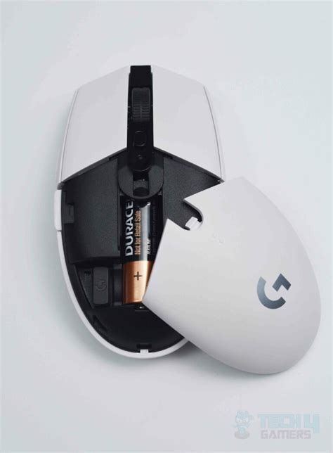 Logitech G305 Review: Same Features For Less? - Tech4Gamers