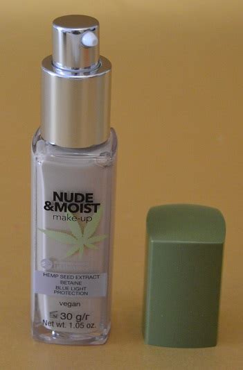 Cosm Tica En Acci N La Base De Maquillaje Nude Moist Make Up De Bell Hypoallergenic