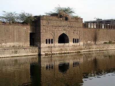 Dream Destinations: Taj Bawdi - Bijapur