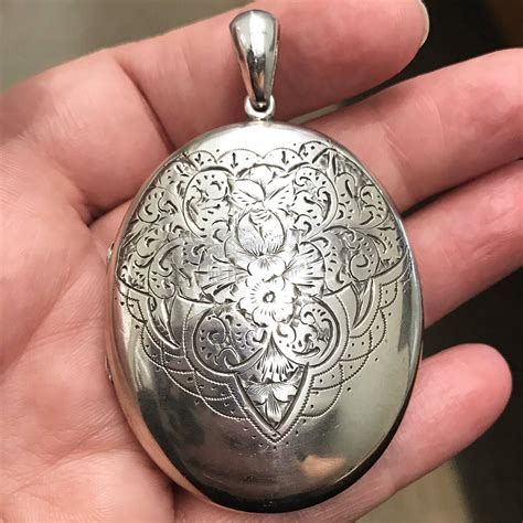 antique-victorian-large-silver-locket-main – Karen Deakin Antiques