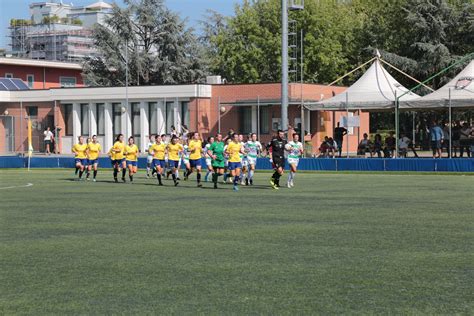 Modena Femminile 10 Gol Nel Derby Con Il Limidi Modena FC