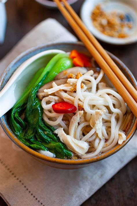 Chinese Chicken Noodle Soup (Quick and Easy Recipe) - Rasa Malaysia