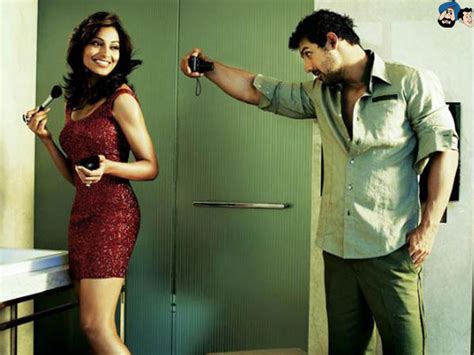 All Celebz Latest Bollywood Gossip News Bipasha Basu Hot Scene Video Photos With John
