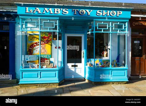 Victorian toy shop hi-res stock photography and images - Alamy