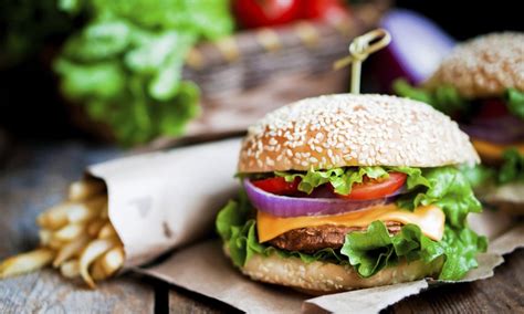 Burger Pommes Frites Und Salat Frittengold Restaurant Groupon