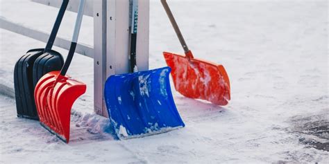 These Are the Best Snow Shovels | Max Warehouse