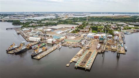 Uscg Yard Curtis Bay Provides Service To The Fleet Seawaves Chuck