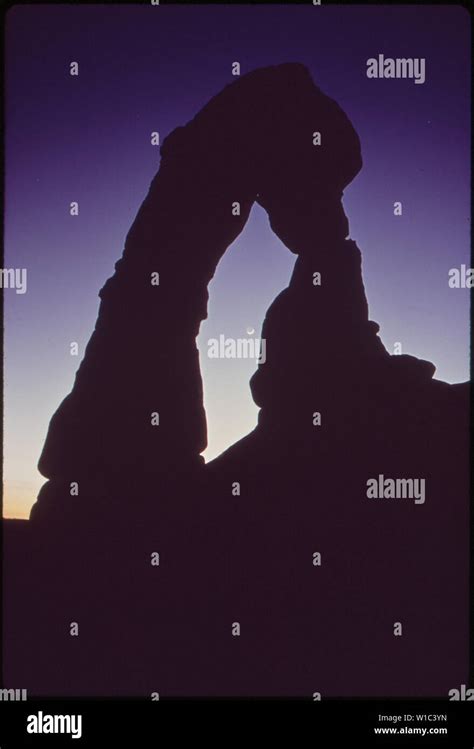 DELICATE ARCH, A NIGHT TIME VIEW Stock Photo - Alamy