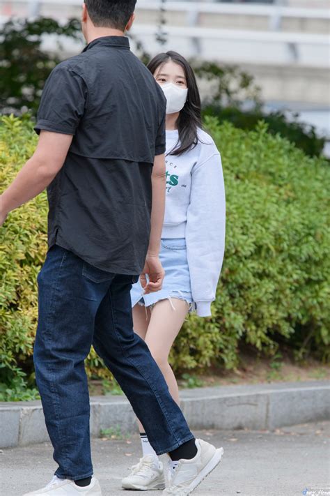 IUmushimushi on Twitter RT JongHeon IU0516 221002 아이유 뉴발란스 런온 서울