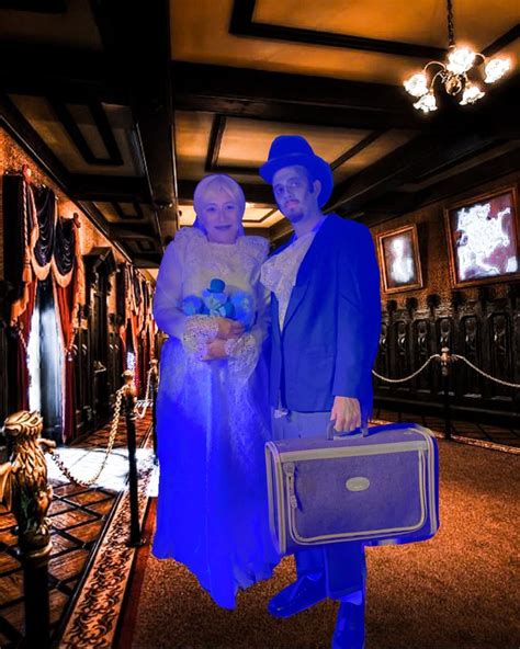 Haunted Mansion Couple’s Halloween Cosplay Costume | Disney halloween ...