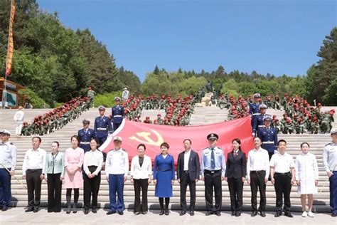 初心如磐 使命在肩 伊春中院参加黑龙江省庆祝中国共产党成立100周年党旗传递活动澎湃号·政务澎湃新闻 The Paper