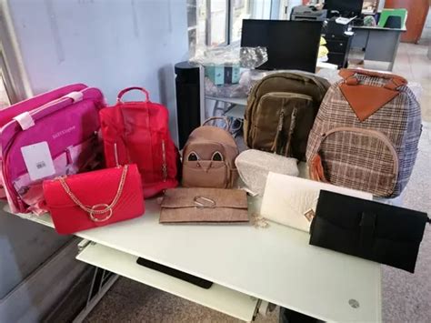 Lote De Bolsas Remate Paquete 10 Bolsas Y Monederos De Moda Meses Sin