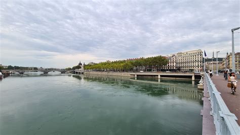 Lyon Requalification de la rive droite du Rhône début de la